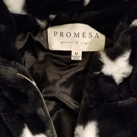 VICI fuzzy white star full zip jacket - Picture 3 of 3